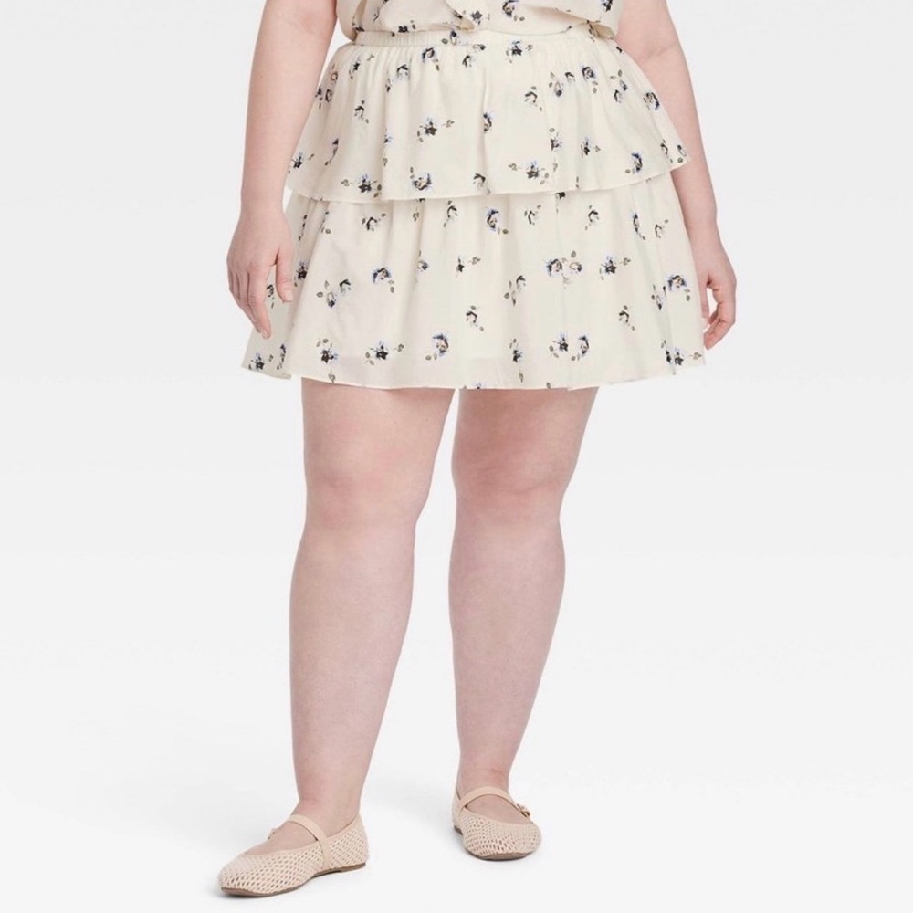 NWT XXL Universal Thread Women's Mini Ruffle Skirt in Cream/Blue Floral